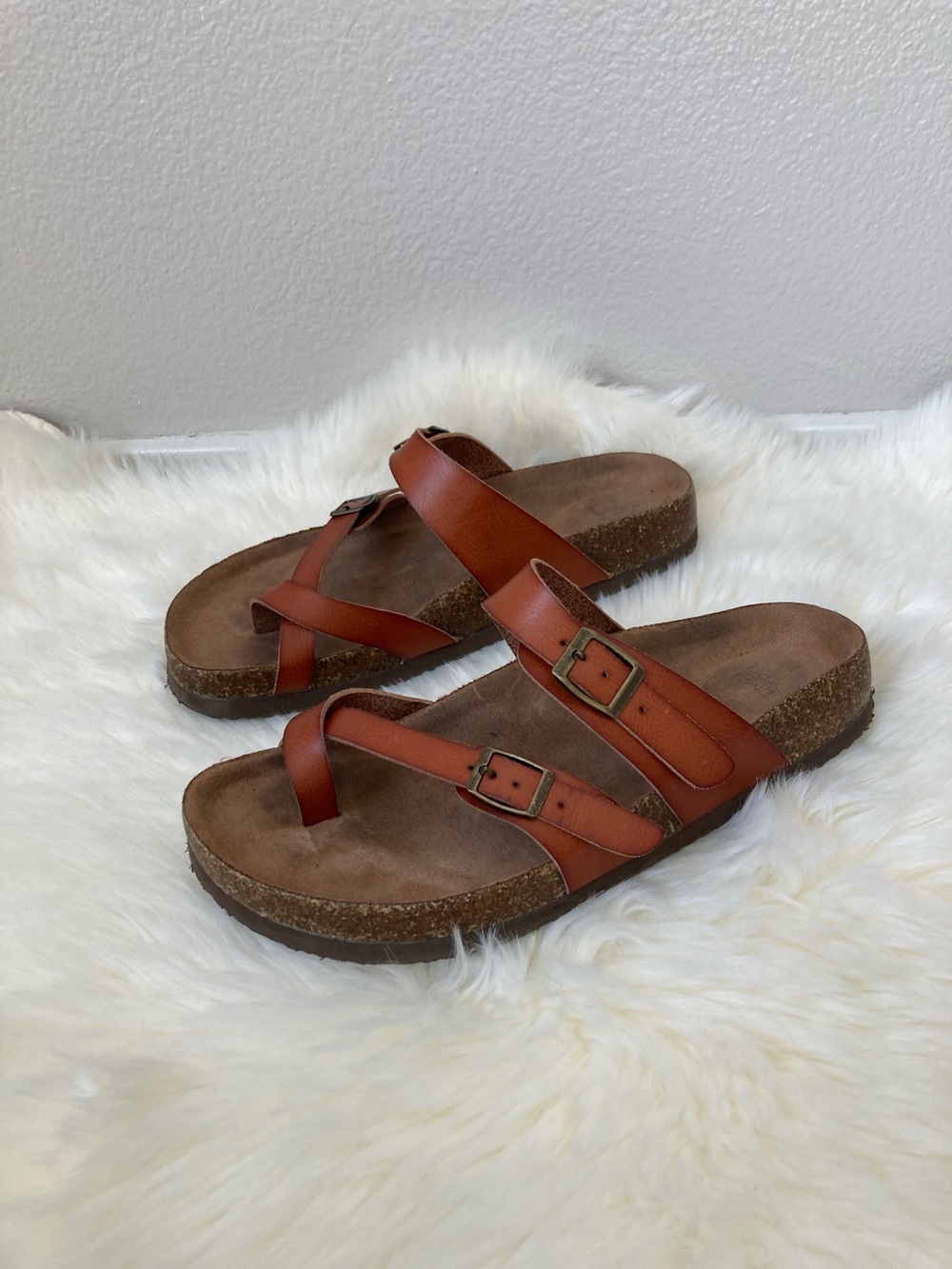 Time and Tru Anatomical Footbed  Faux Cork Sandals Toe Loop Slide Cognac sz 7.5